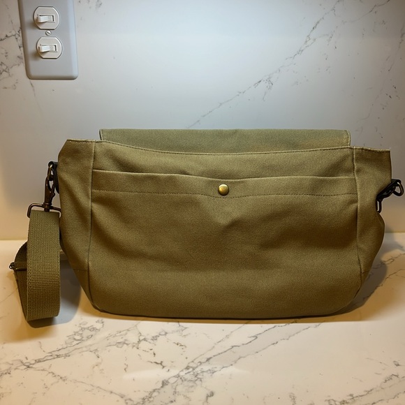 Brooks Brothers messenger bag - Picture 3 of 8